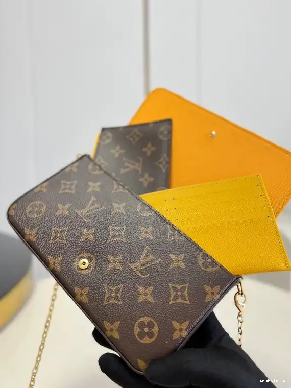 WIS VUITTON FÉLICIE POCHETTE LOUIS 0425